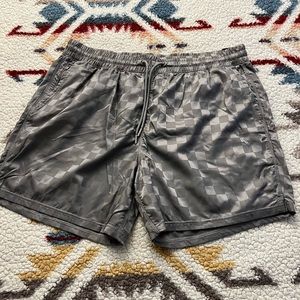 Abercrombie & Fitch 6 inch Checkerboard Short